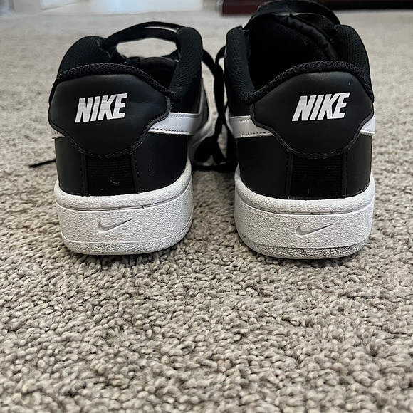 NWOT NikeCourt Vision Low Women’s black and white sneakers🖤🤍 - Picture 4 of 4